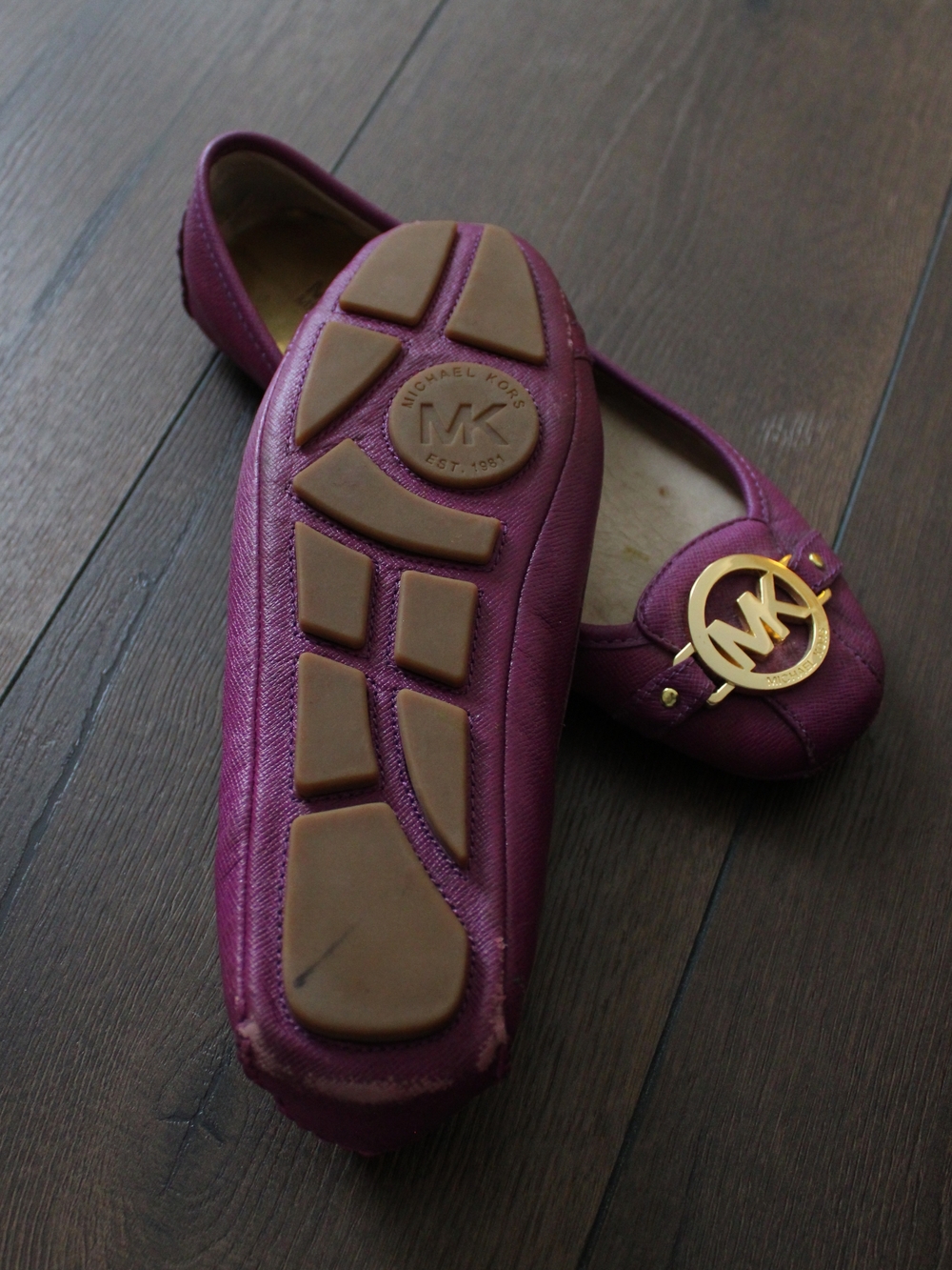Michael Kors Women's Pink Ballet Flats with Gold MK Accent - Picture 3 of 7